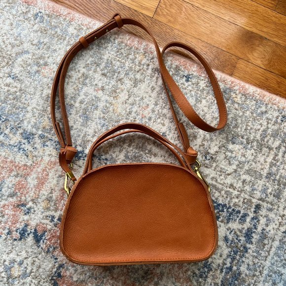 Madewell Handbags - NWT Madewell The Sydney Zip-Top Crossbody Bag